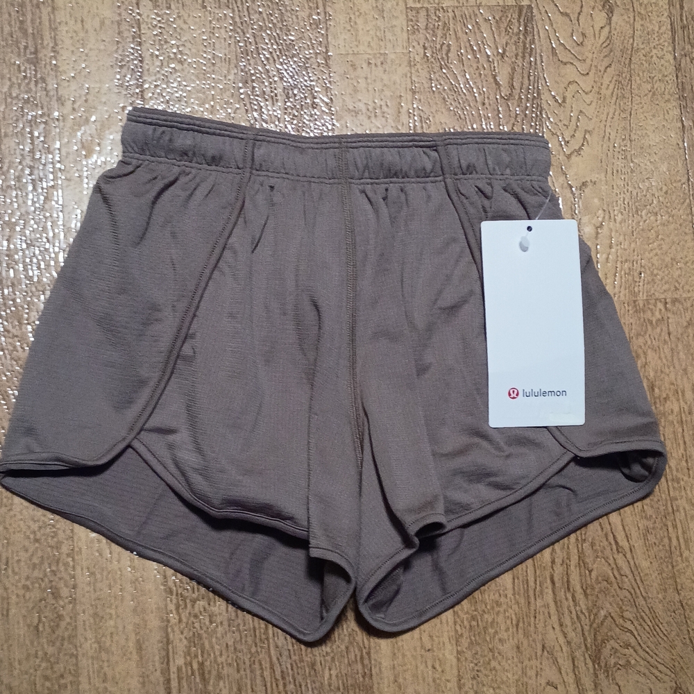 NWT Lululemon Swiftly Mid-Rise Short 3” – ASHEN ROSE - Picture 5 of 6